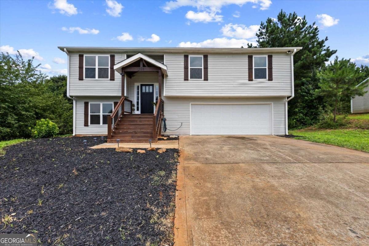 305 Hunters Trace Covington - main photo