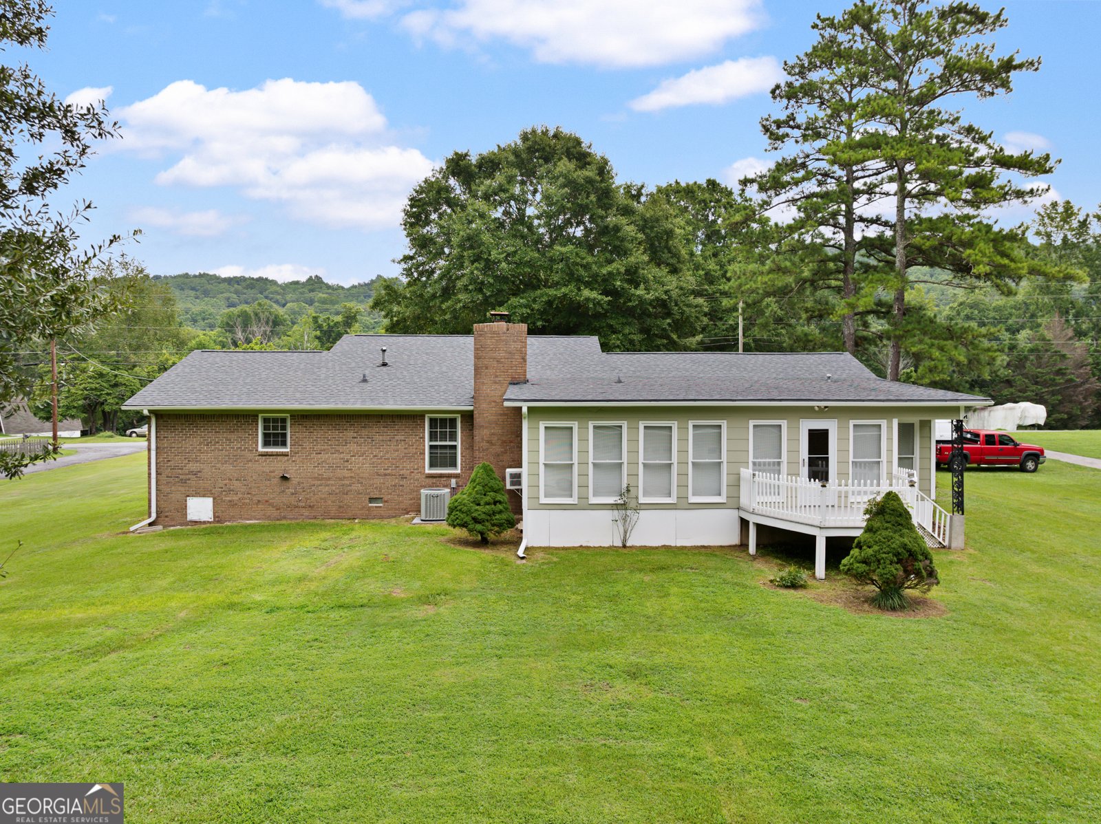 576 Reeceburg Road Silver Creek - Photo 10