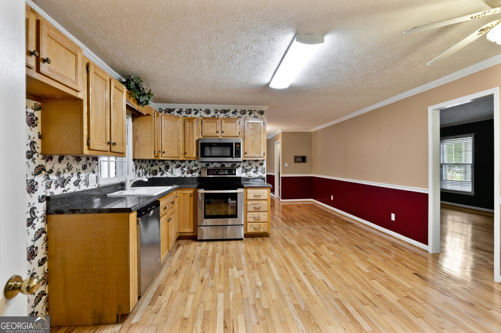 576 Reeceburg Road Silver Creek - Photo 17