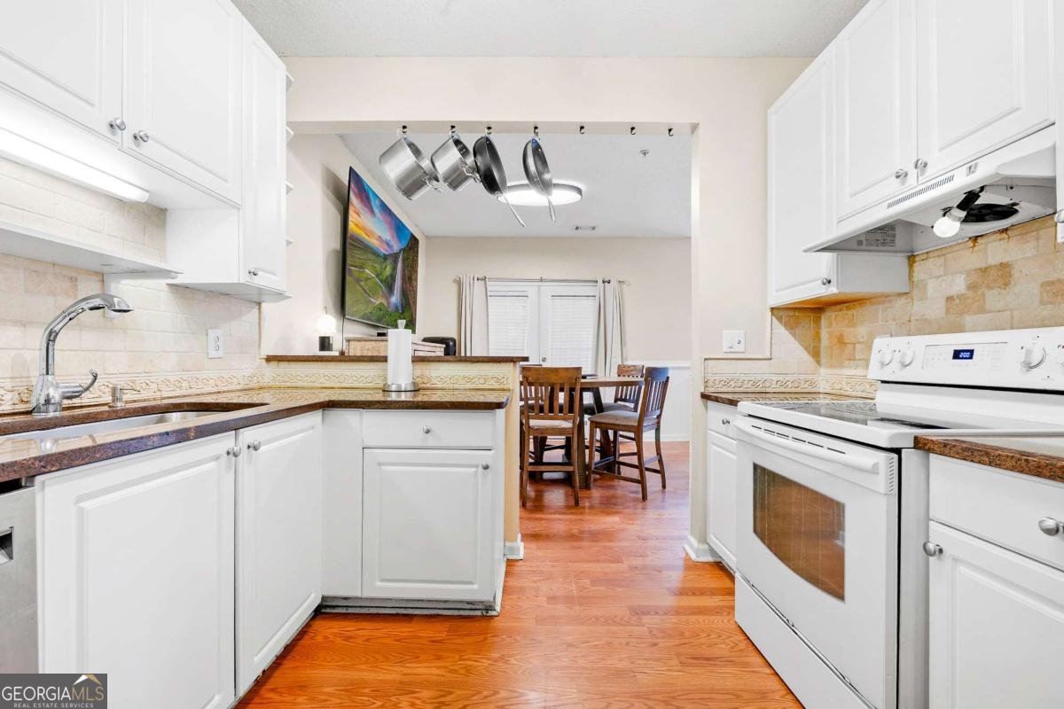 5106 Woodland Lane Alpharetta - Photo 10