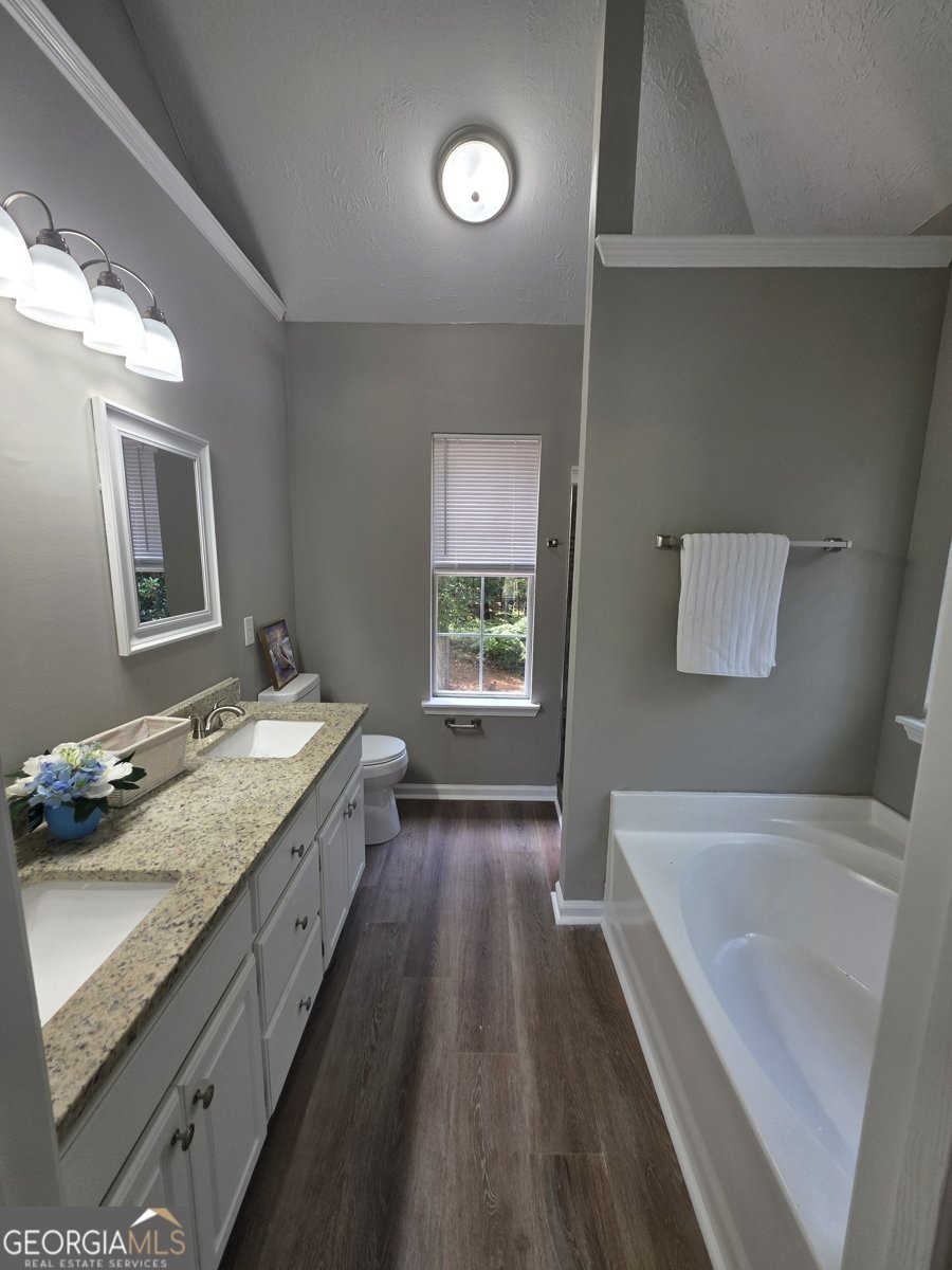 1360 Waterford Lane Monroe - Photo 9