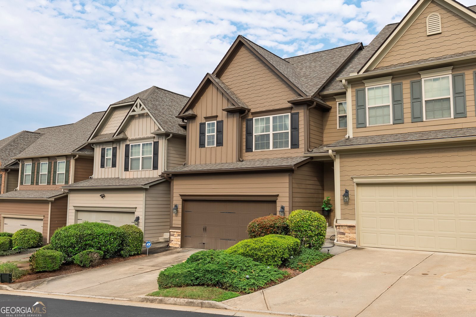 5614 Cobblestone Creek Avenue Mableton - main photo