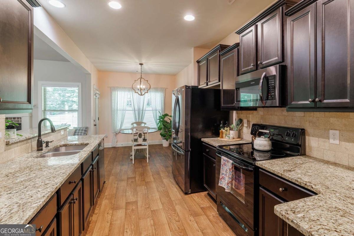 430 Kimberly Circle Hull - Photo 25