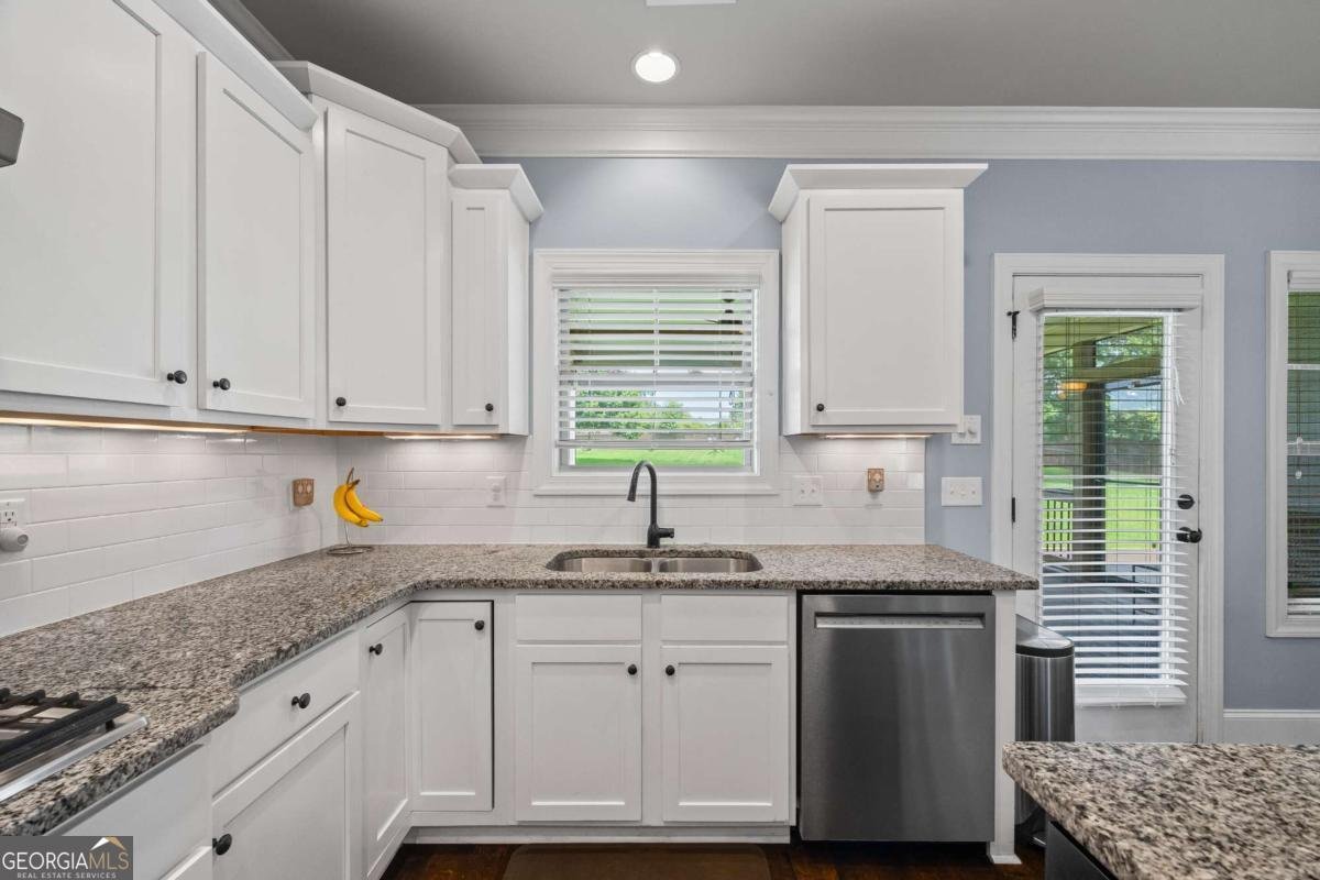 2777 Club Estates Drive Statham - Photo 21