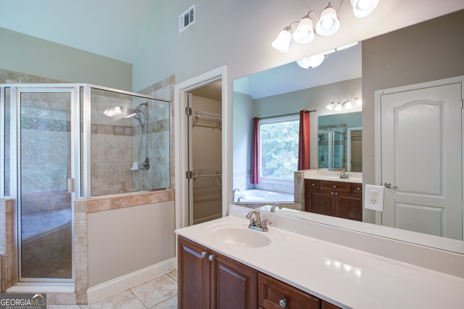 9025 Devonwood Court Gainesville - Photo 18
