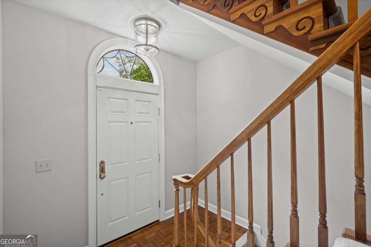 9005 Niblick Drive Alpharetta - Photo 6