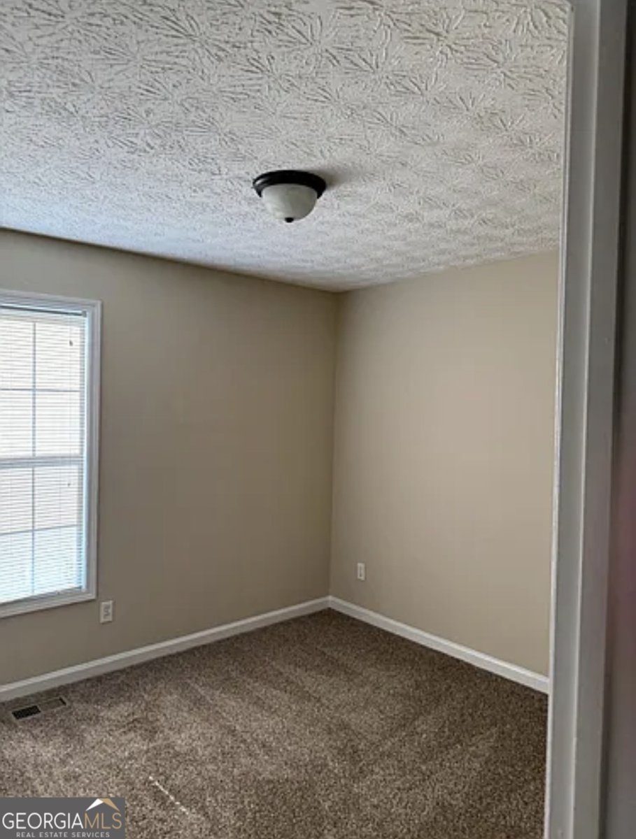 1542 Oakleaf Court Auburn - Photo 8