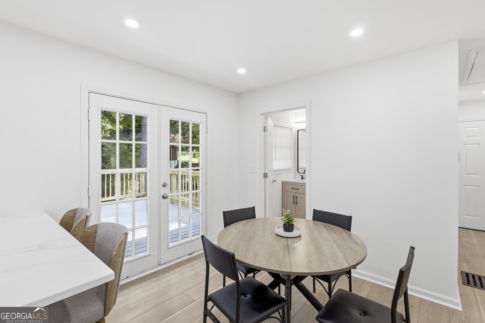 1300 Waverly Dr Forest Park - Photo 11