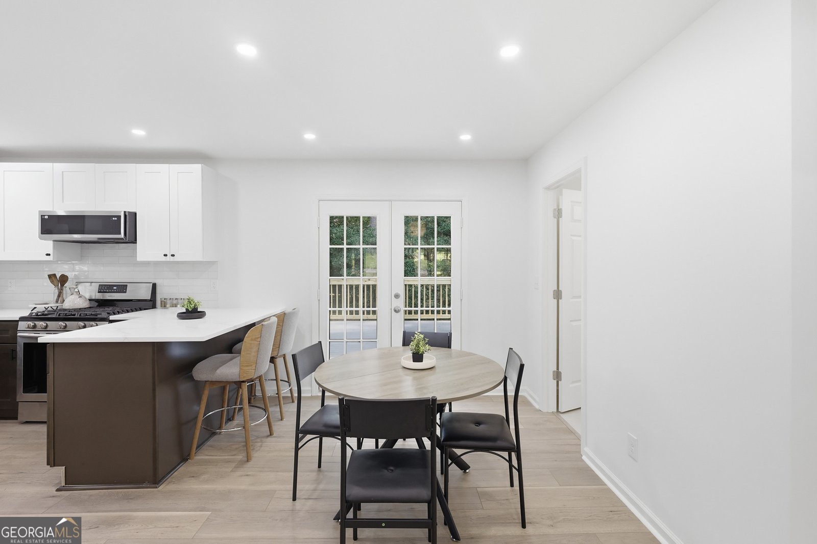 1300 Waverly Dr Forest Park - Photo 8