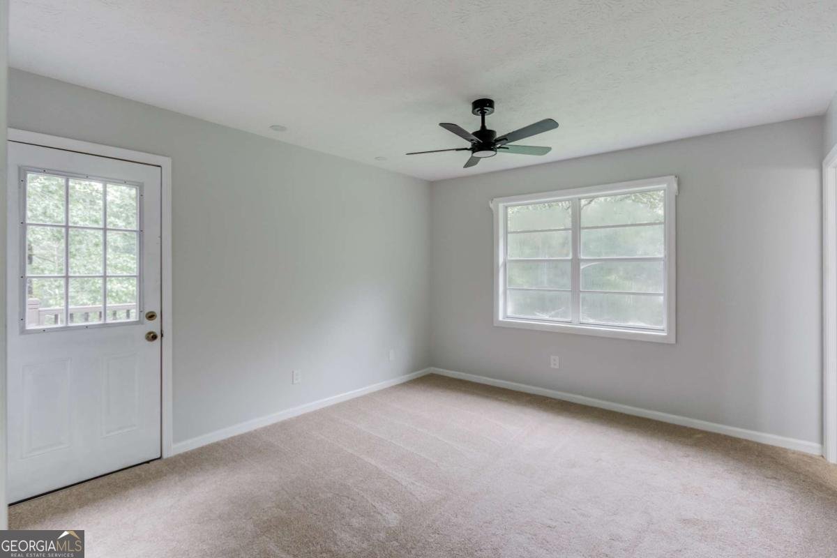 1298 Oakcrest Court Lilburn - Photo 16