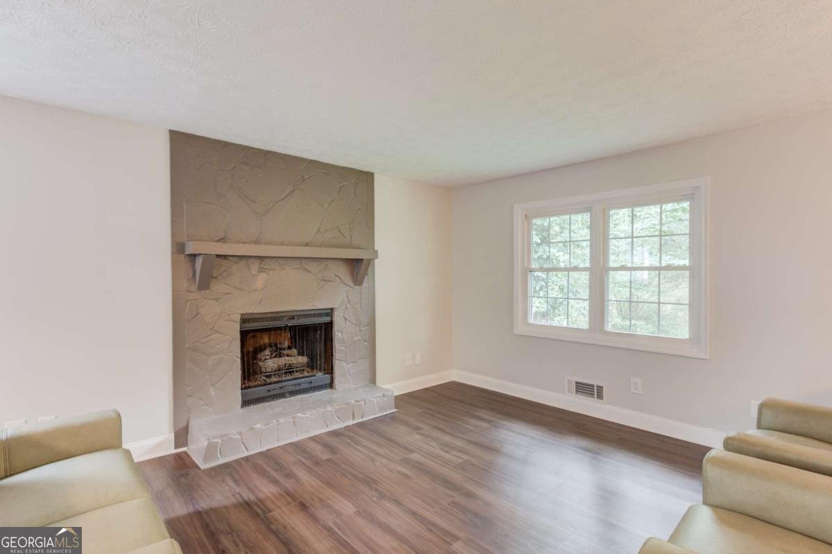 1298 Oakcrest Court Lilburn - Photo 9