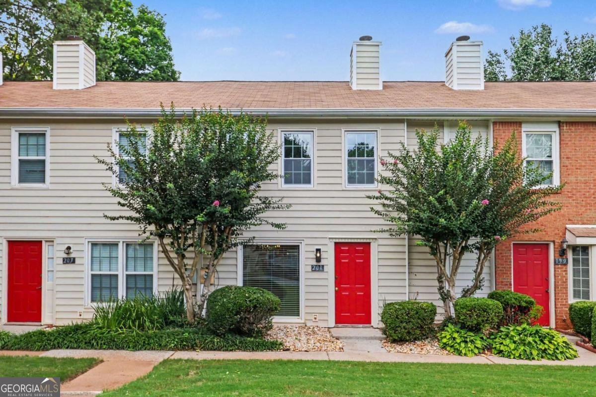 201 Holcomb Ferry Road Roswell - main photo
