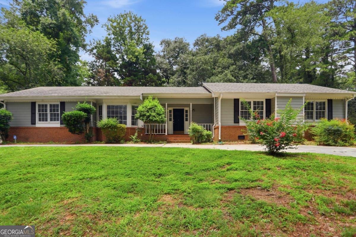 6488 Edenfield Drive Lithonia - main photo
