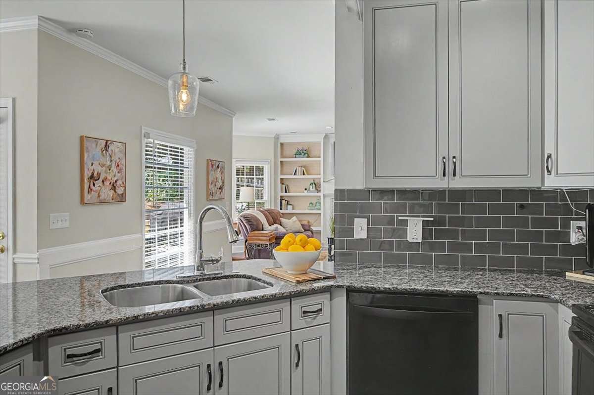 1025 Fairwood Court Acworth - Photo 11