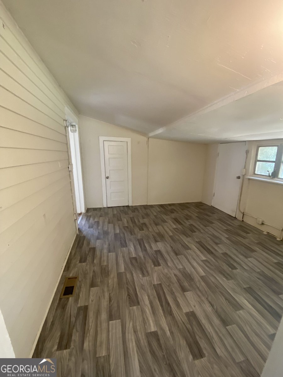 522 8th Street Griffin - Photo 17