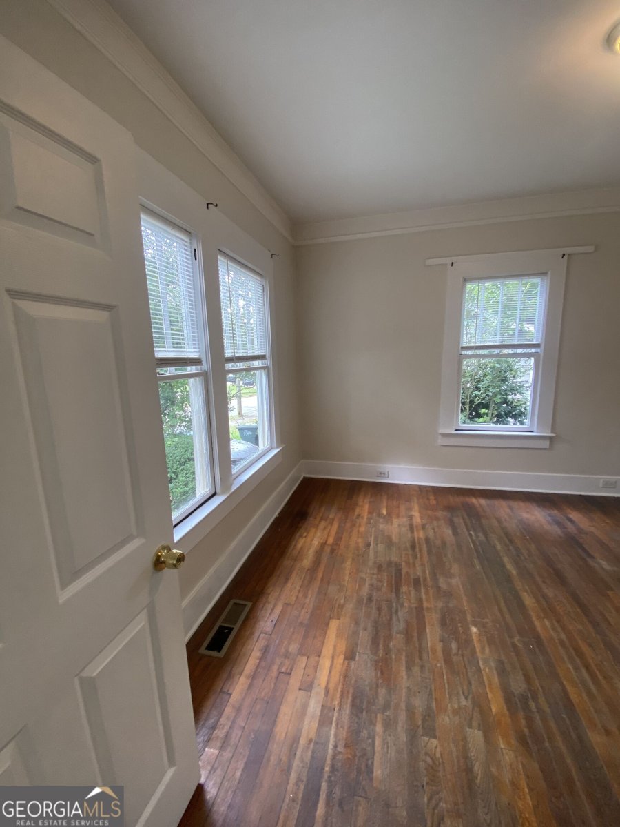 522 8th Street Griffin - Photo 6