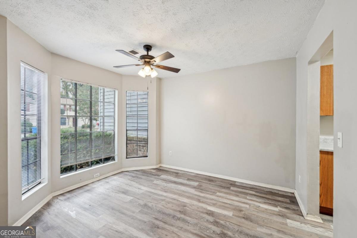 703 Pine Tree Trail Atlanta - Photo 6