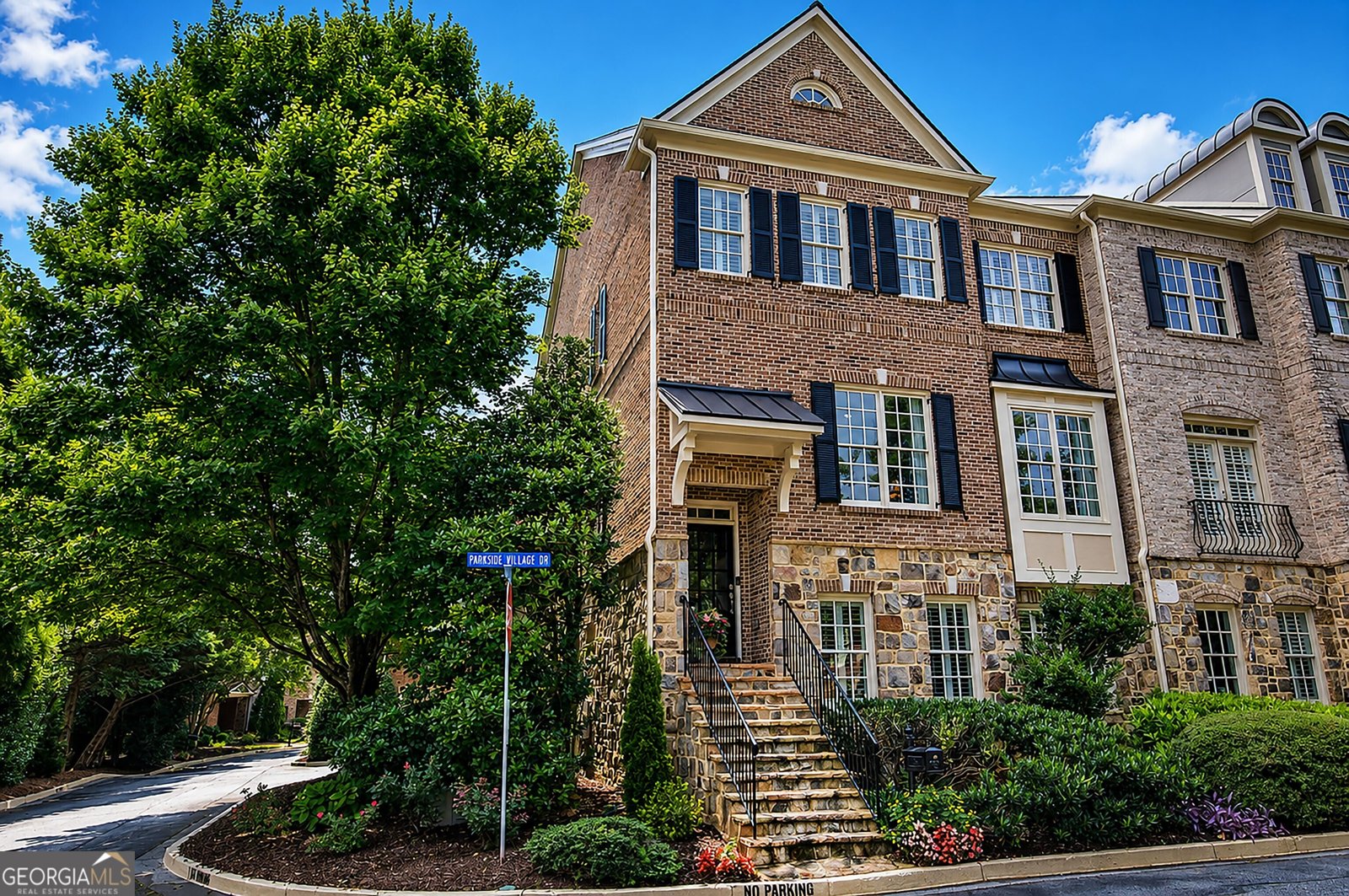 1230 Parkside Village Drive Marietta - main photo