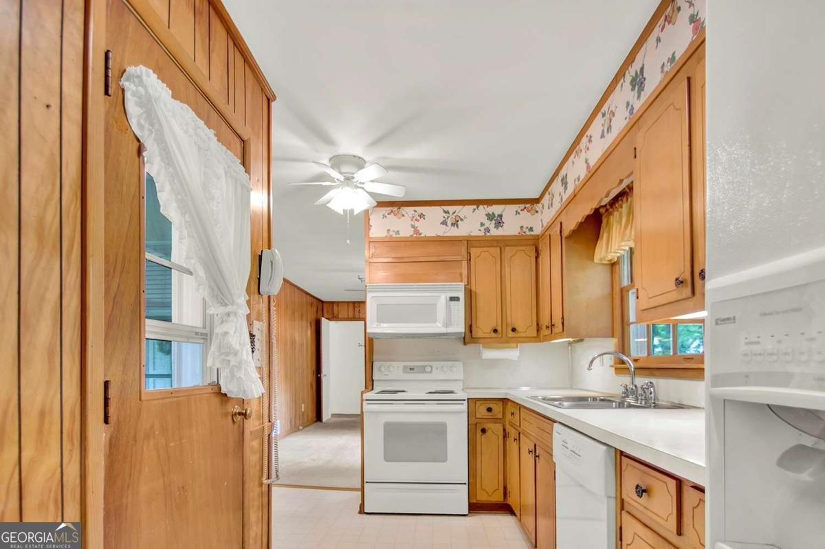 5597 Bob White Circle Lilburn - Photo 13