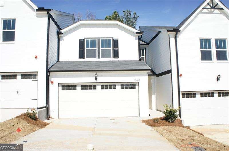 1528 Purple Coneflower Avenue Mableton - main photo
