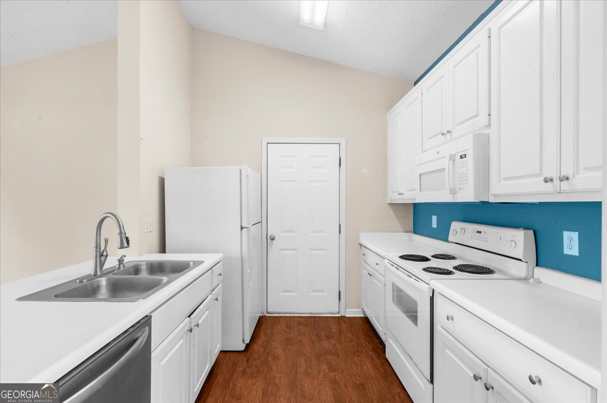 3033 Bentley Park Circle Gainesville - Photo 10