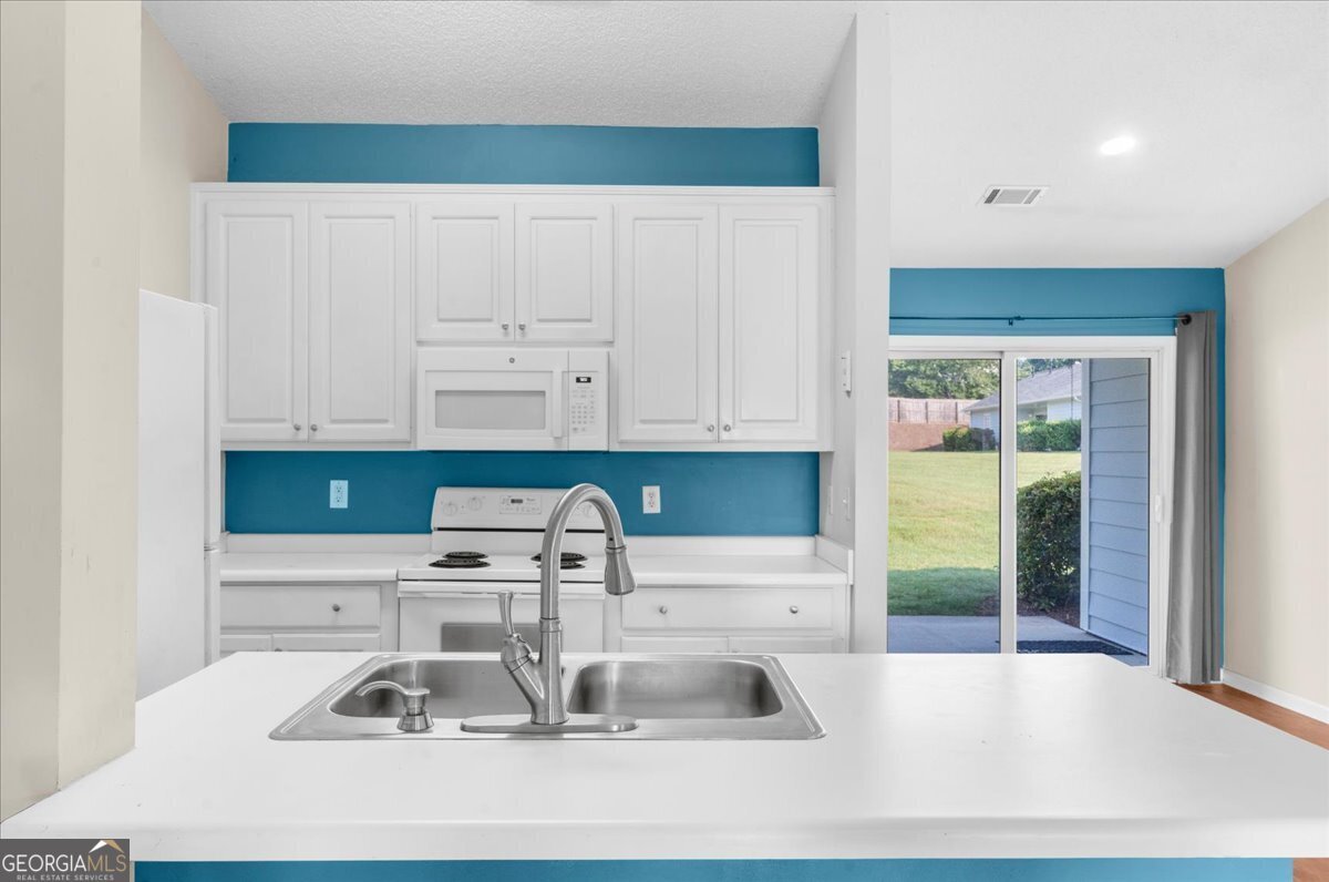 3033 Bentley Park Circle Gainesville - Photo 9