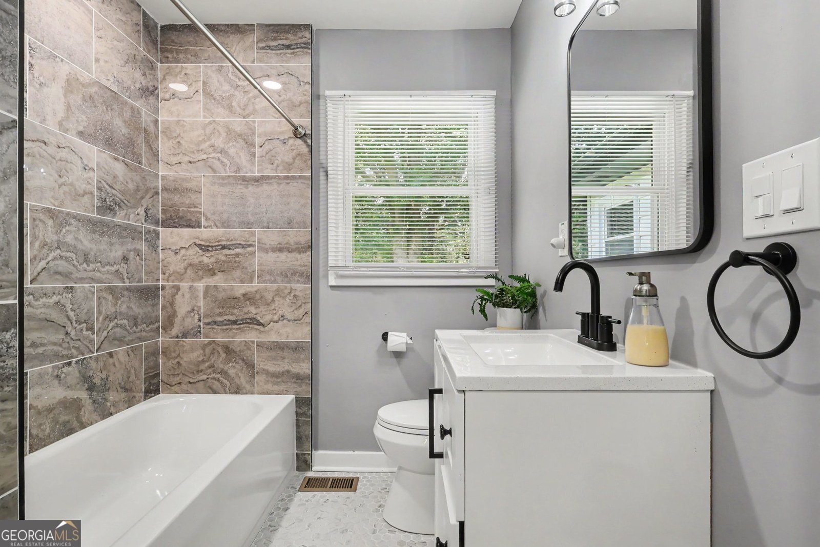 208 Silver Springs Circle Atlanta - Photo 18
