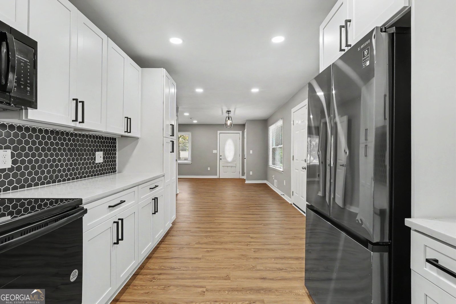 208 Silver Springs Circle Atlanta - Photo 8