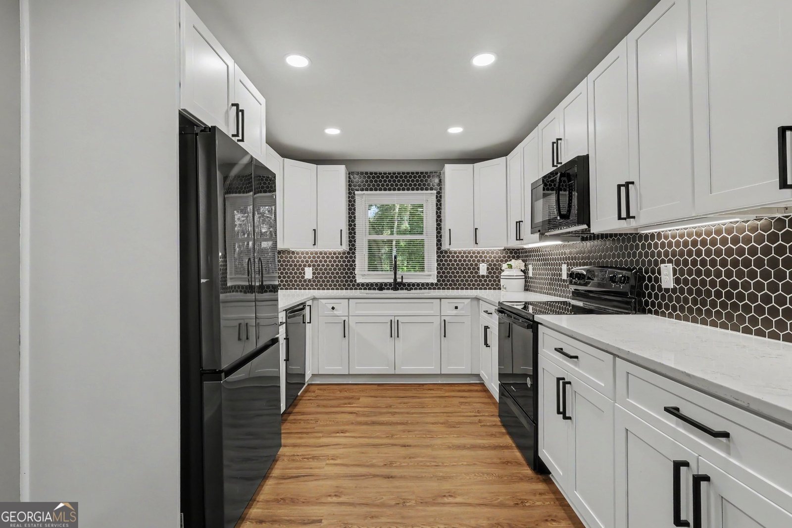 208 Silver Springs Circle Atlanta - Photo 9