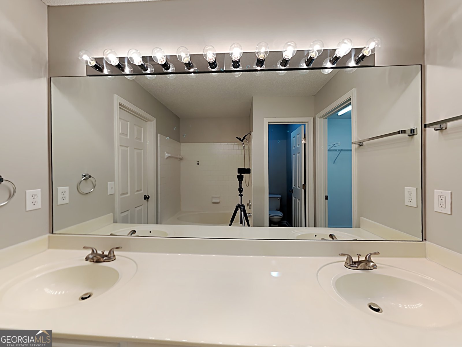 1627 Heyford Circle Kennesaw - Photo 18