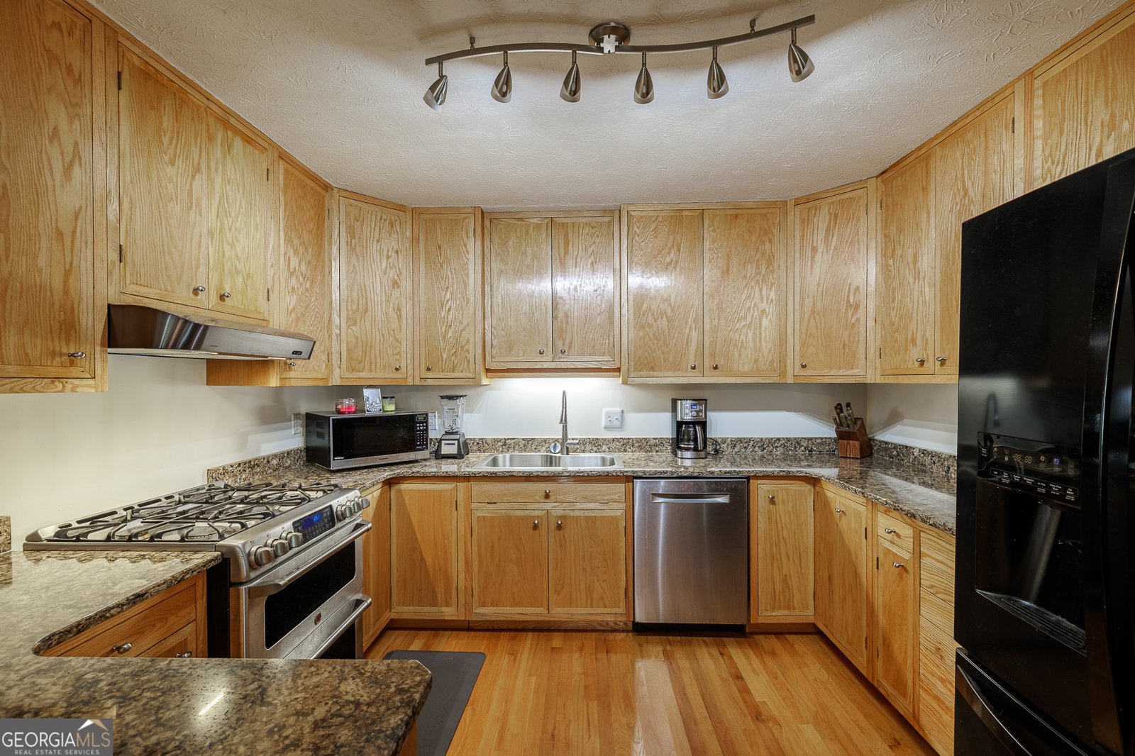 2665 Oak Log Way Buford - Photo 8