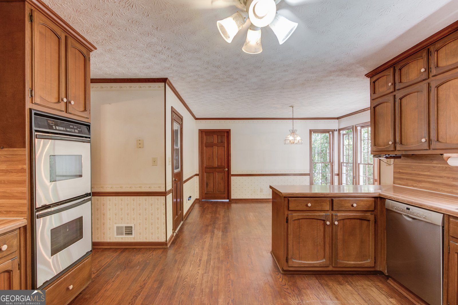 4948 Woodfall Drive Lilburn - Photo 10