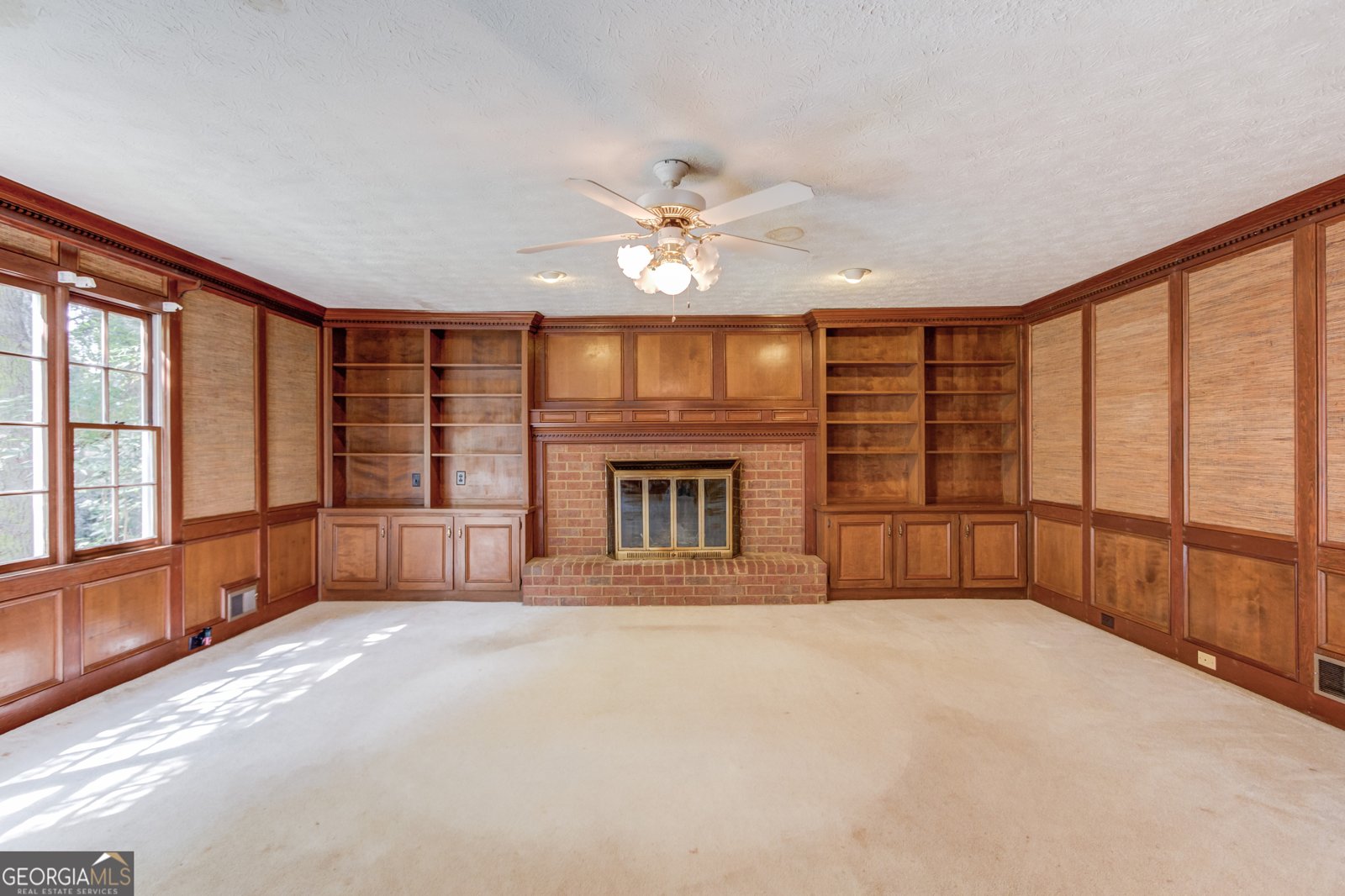4948 Woodfall Drive Lilburn - Photo 9