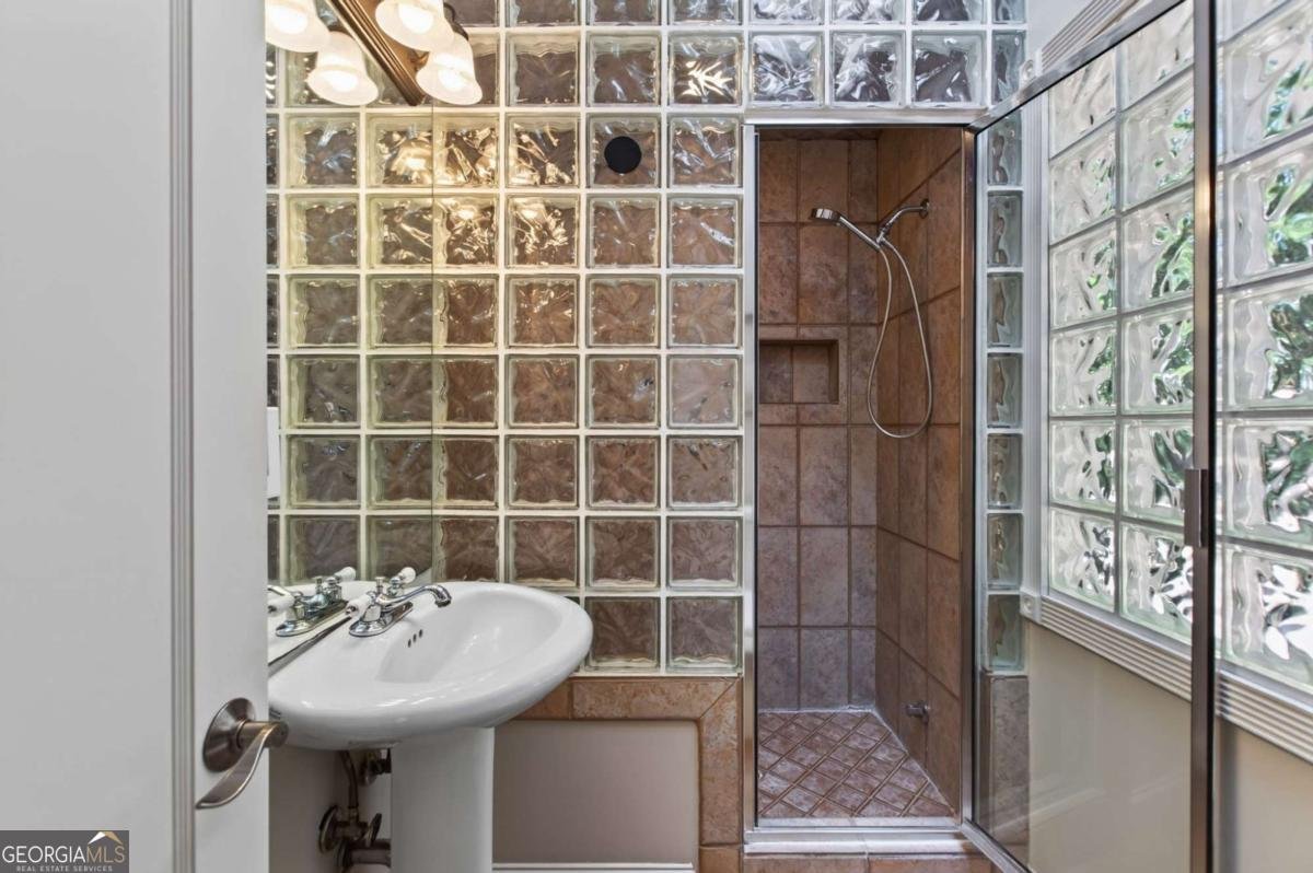 1040 Lindridge Drive Atlanta - Photo 29