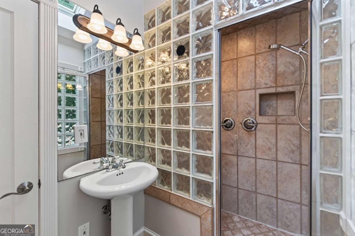 1040 Lindridge Drive Atlanta - Photo 30