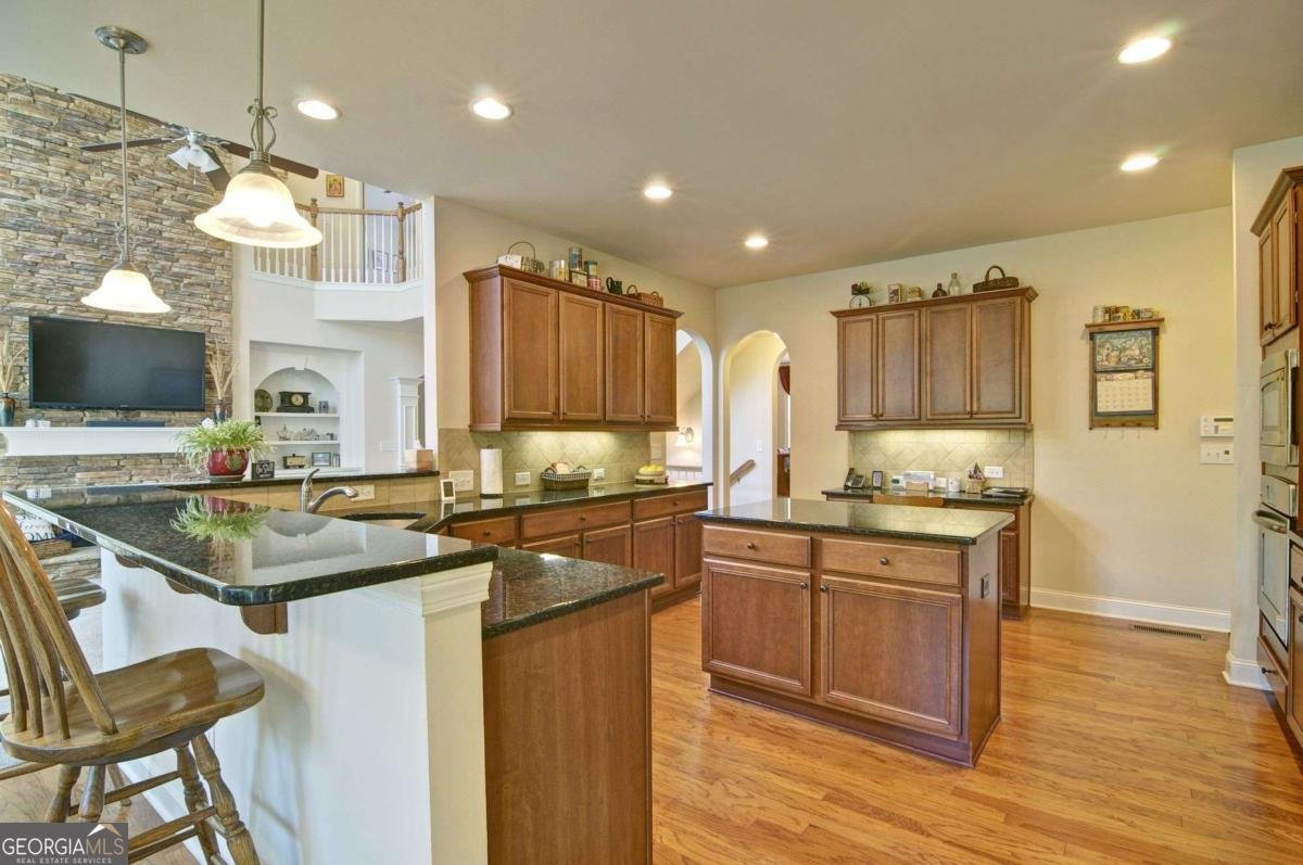 503 Lakeview Court Woodstock - Photo 22