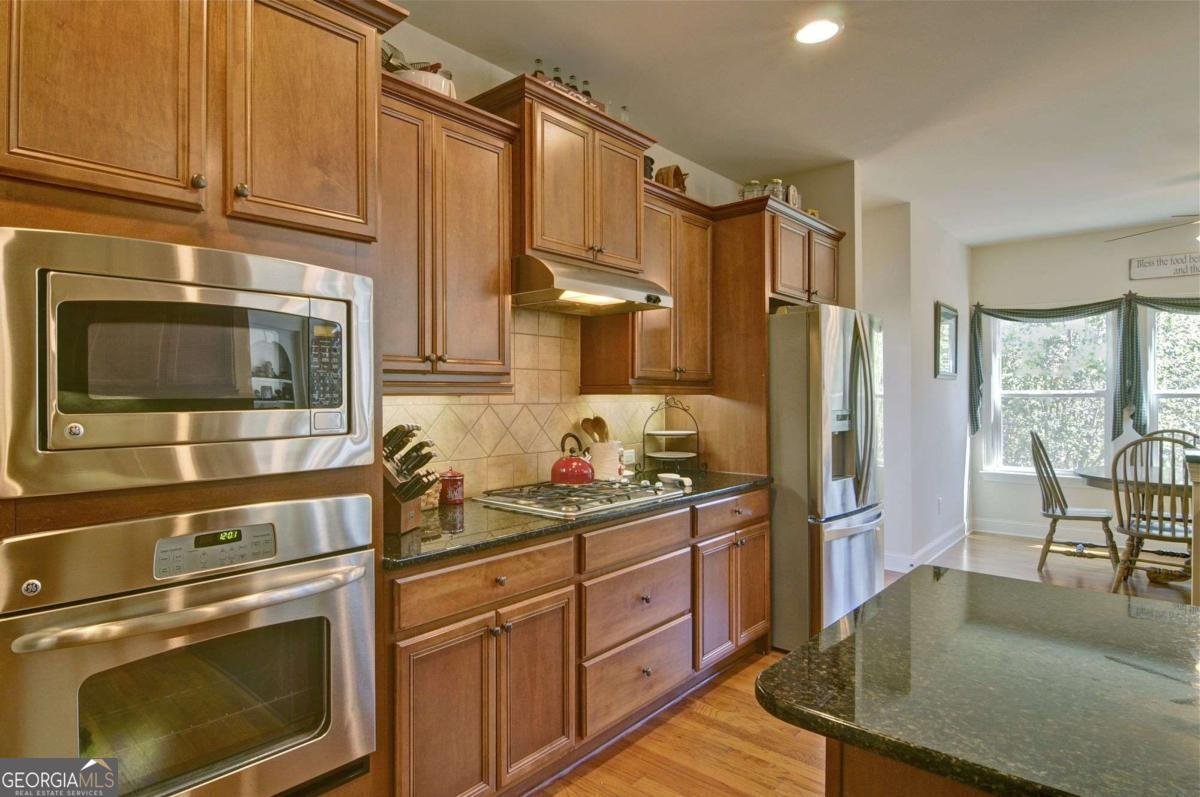 503 Lakeview Court Woodstock - Photo 24