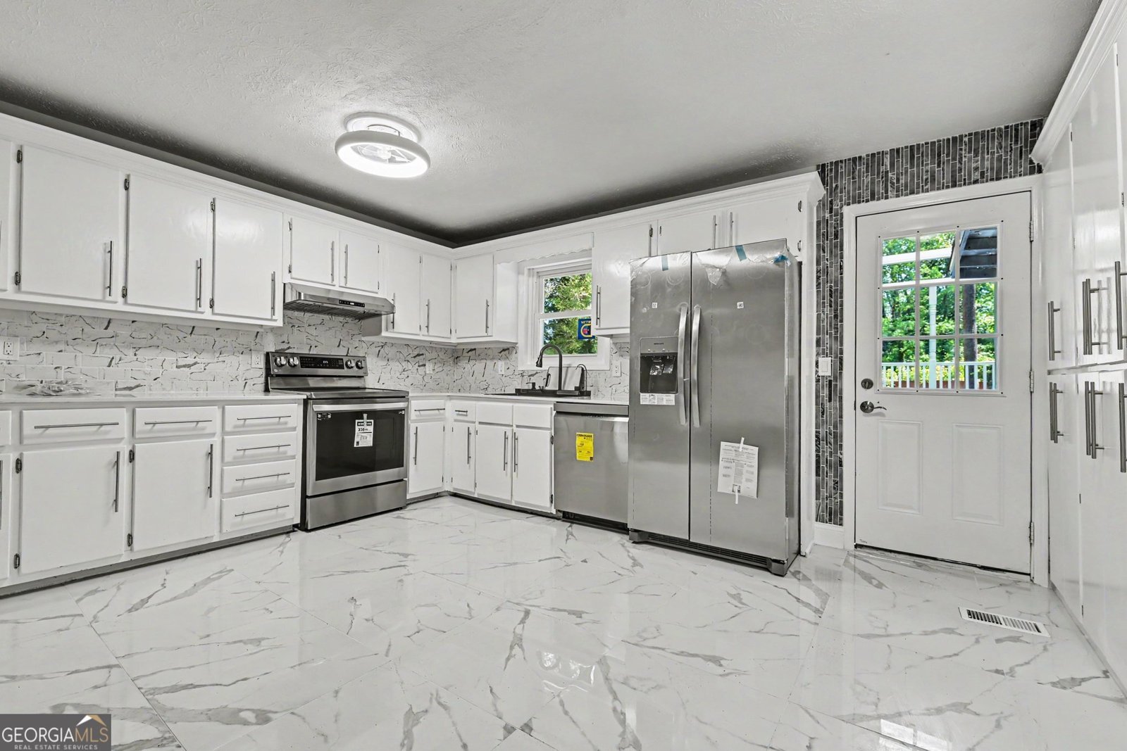 7348 Mockingbird Trail Riverdale - Photo 9