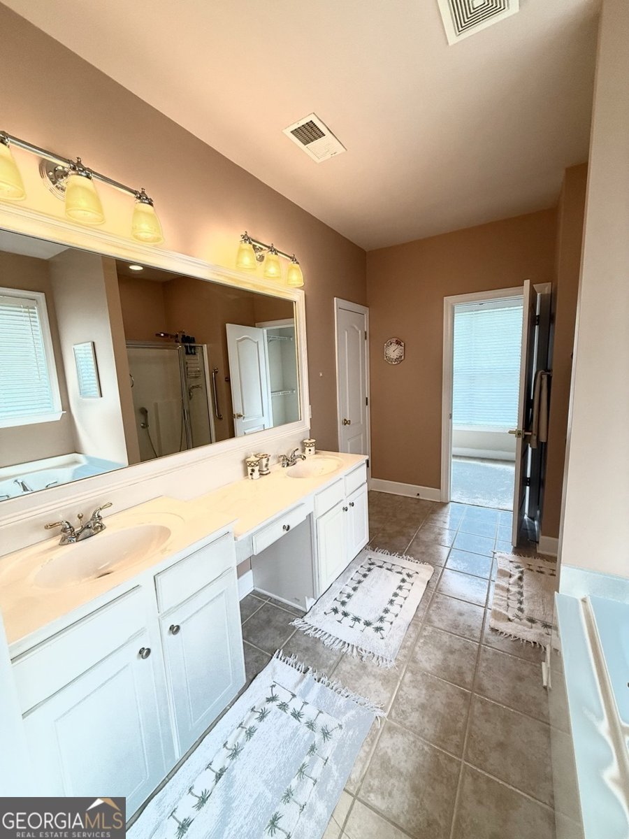 207 Woodview Lane Woodstock - Photo 17