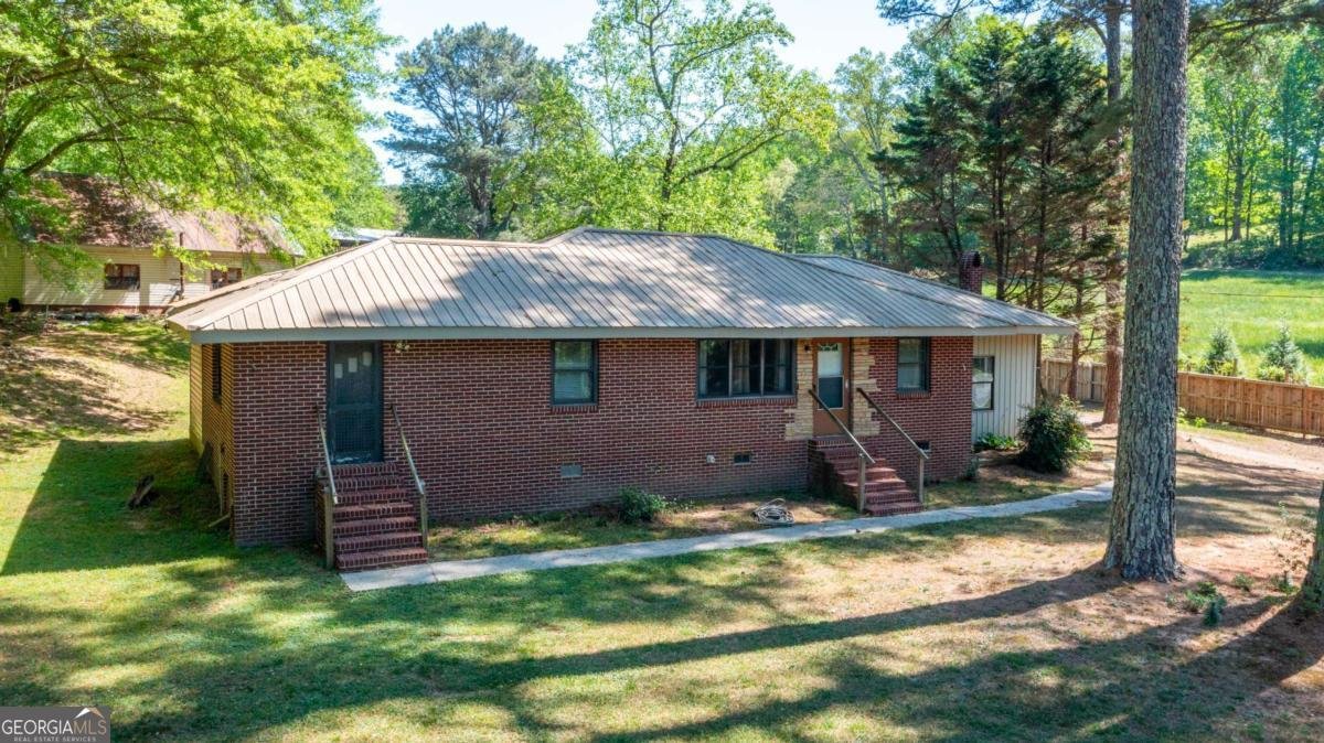 153 Dawson Forest Road Dawsonville - main photo