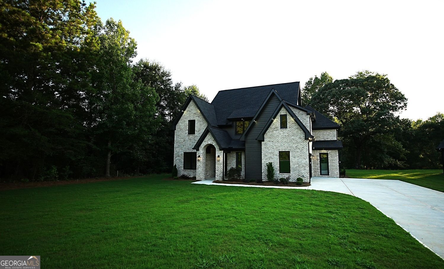 6220 Blackjack Road Flowery Branch - main photo