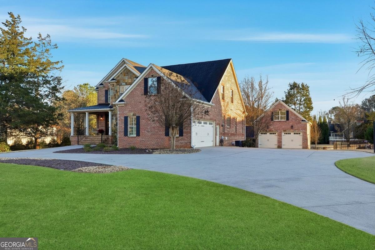 18 Starlight Drive Cartersville - main photo