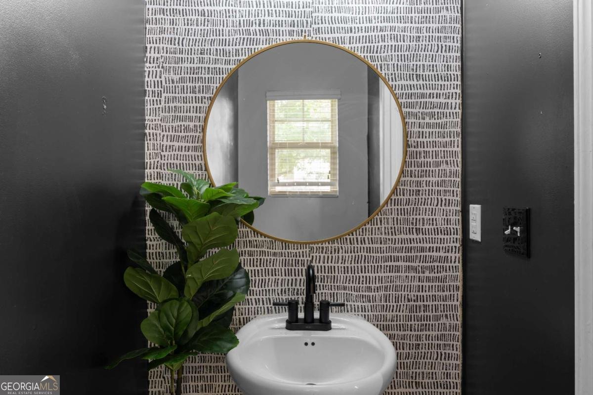 210 Silver Willow Walk Covington - Photo 10