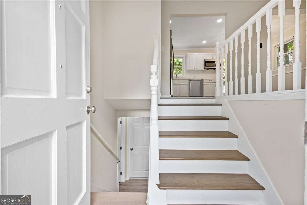 394 Burr Oak Court Lawrenceville - Photo 9