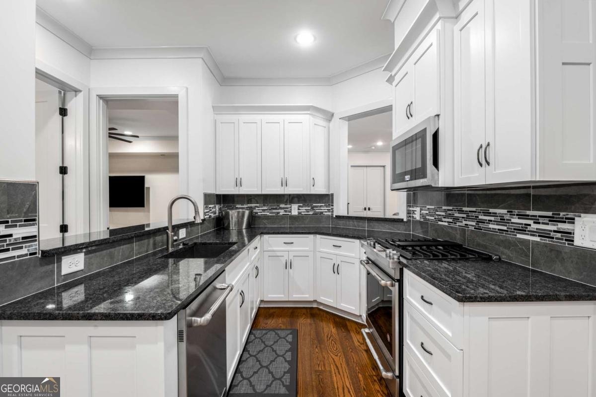 2340 Thisel Down Drive Statham - Photo 88