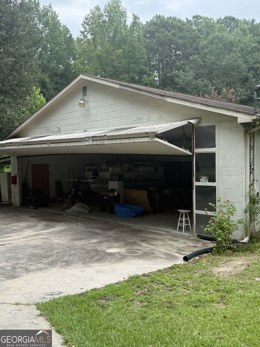 230 Camp Ground Road Griffin - Photo 32