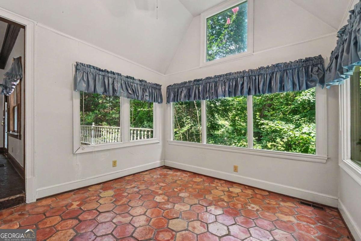 6415 River Chase Circle Sandy Springs - Photo 18