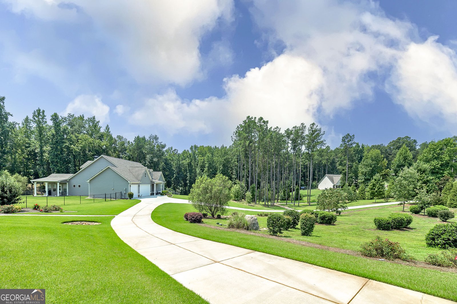 Photo 3