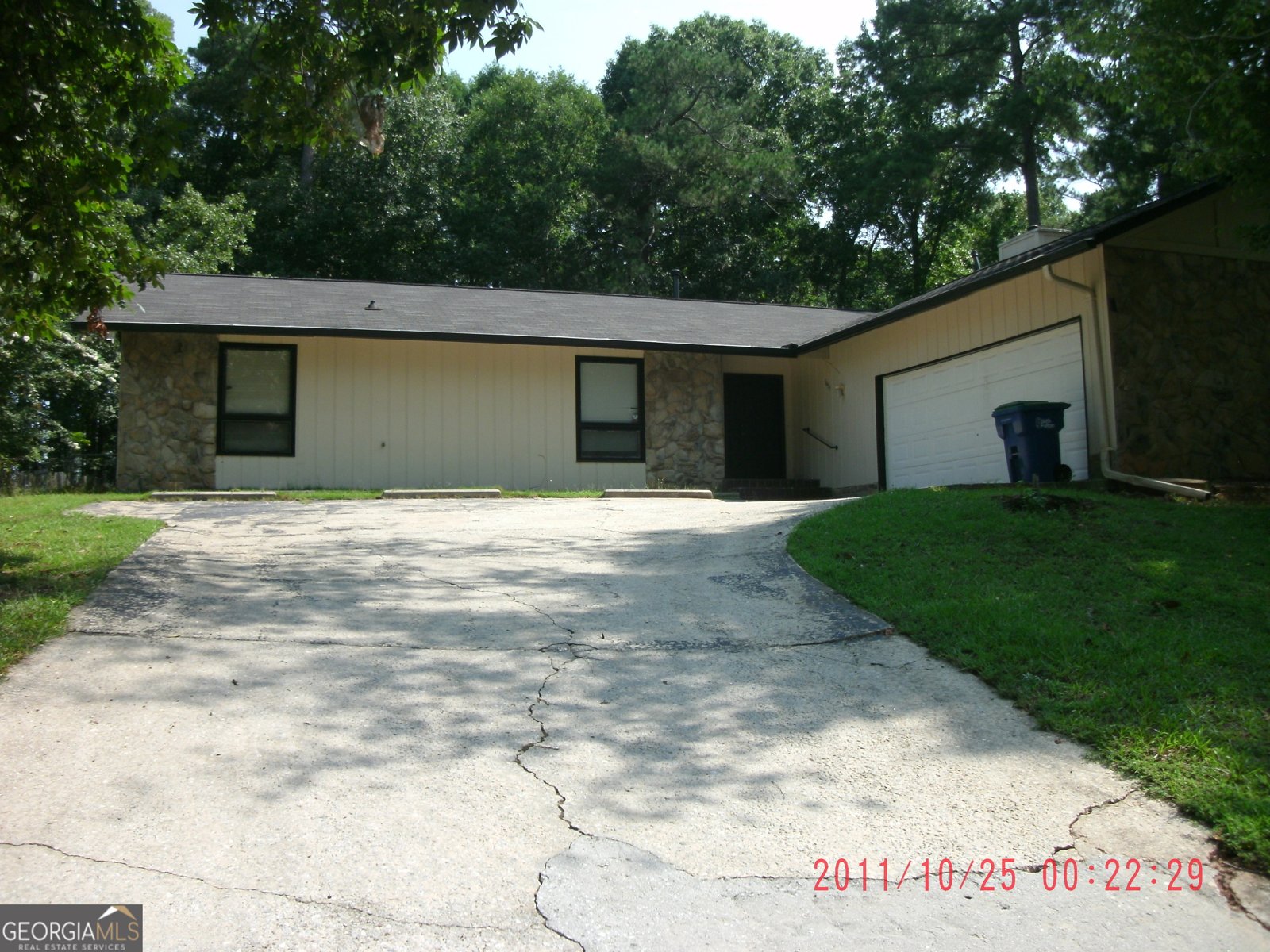 5435 Morning Creek Circle South Fulton - main photo