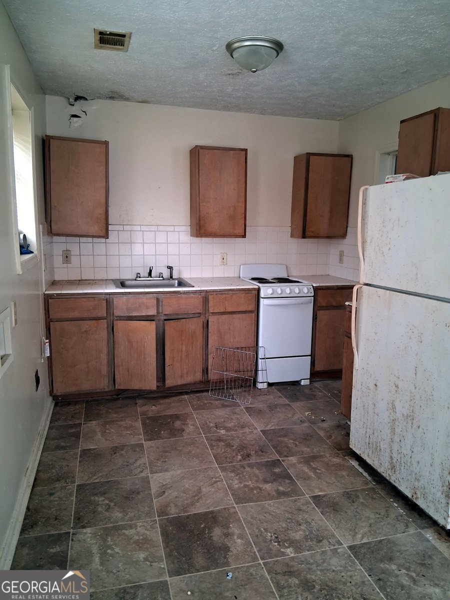 2722 Suwanee Avenue Macon - Photo 9